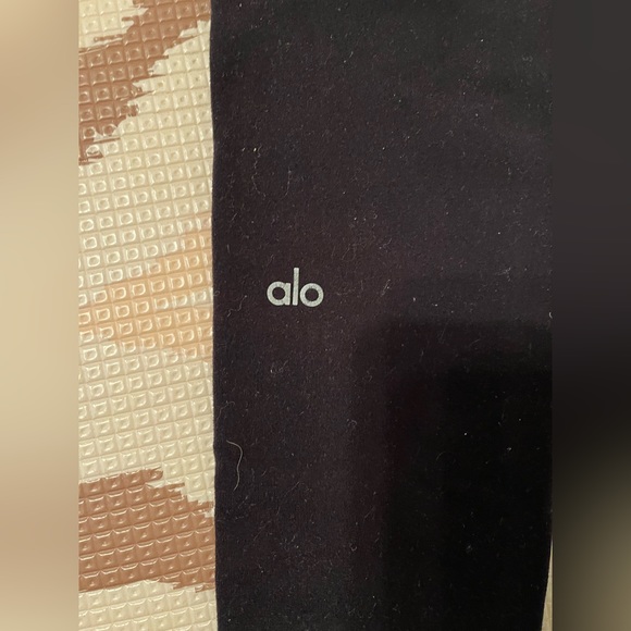 Alo Yoga Airbrush Leggings - Picture 2 of 6